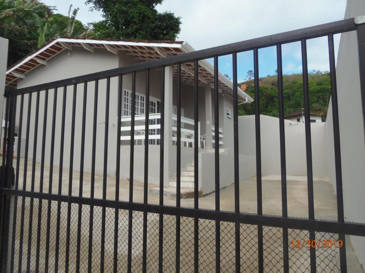 Bonita Casa das Toninhas Ubatuba Exterior foto